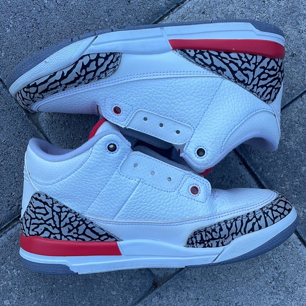 EUC NIKE AIR JORDAN 3 KIDS SIZE 3 YOUTH